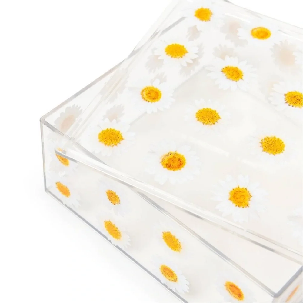 Target Bullseye Easter themed acrylic vase box with daisy flowers 💐
